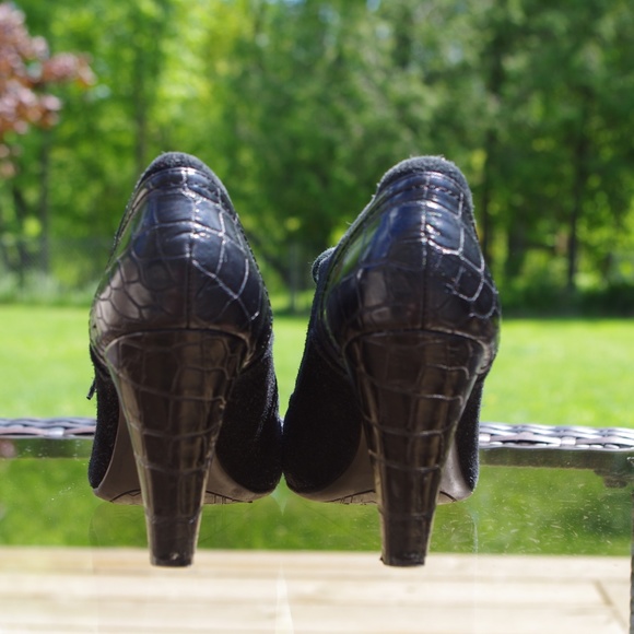 Nickels Lace-up Black Heels: Size 7 - Picture 3 of 4